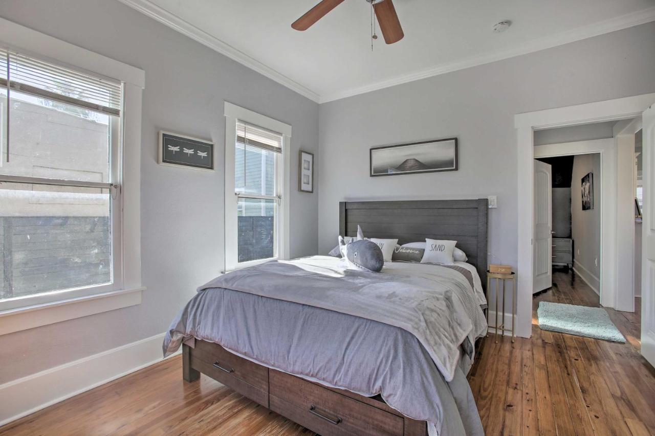 Cozy Beach Bungalow Near Galveston Seawall And Pier Екстериор снимка