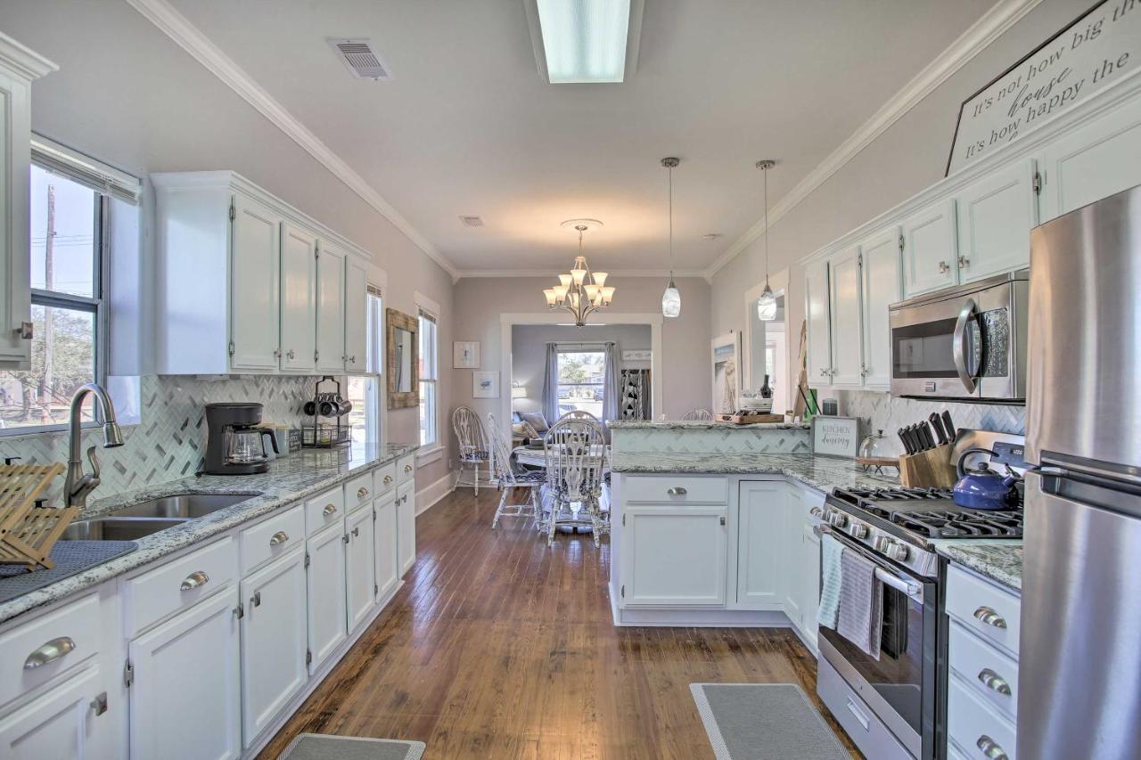 Cozy Beach Bungalow Near Galveston Seawall And Pier Екстериор снимка